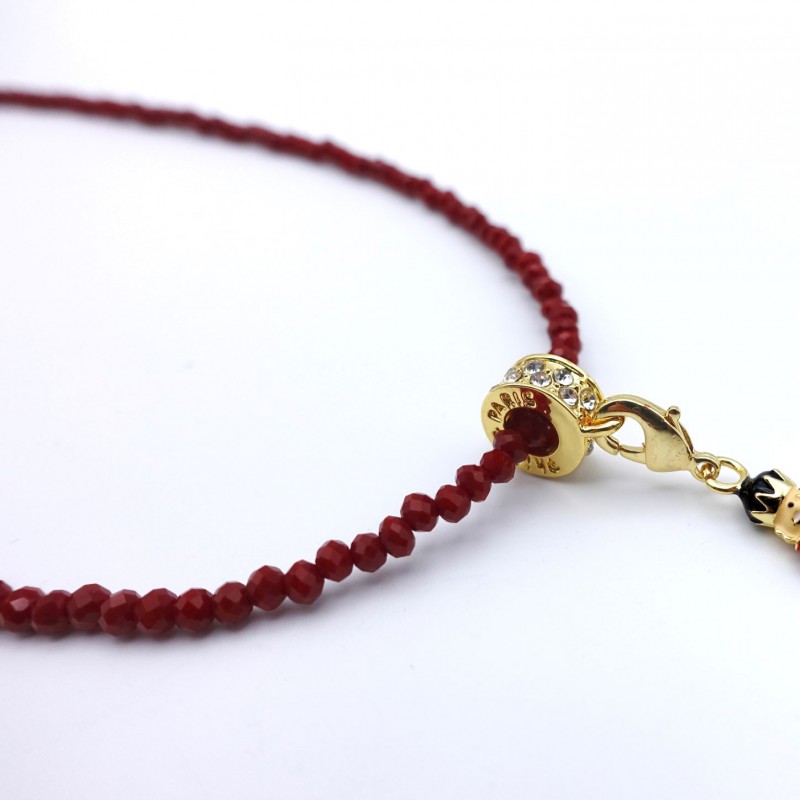 Collier de cristal rouge