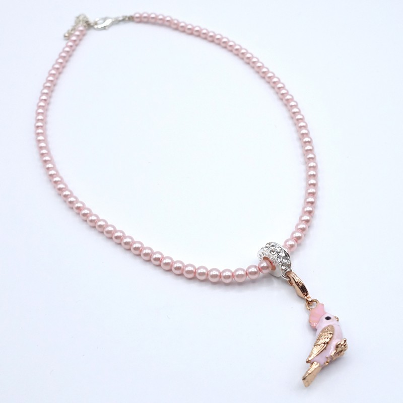 Collier de perles roses argenté avec anneau et charm