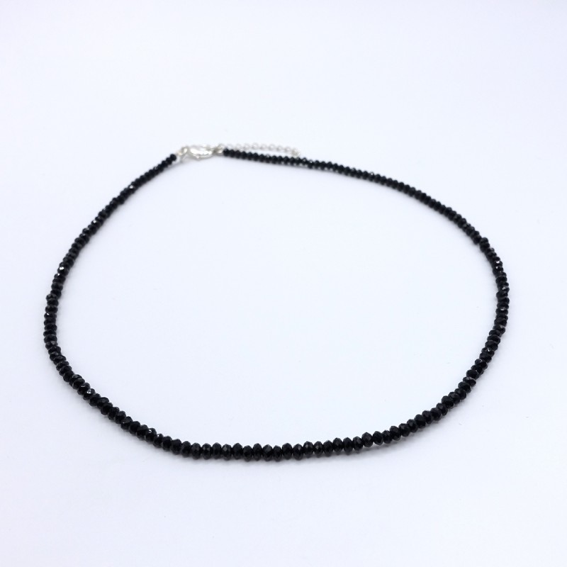 Collier de cristal noir argenté