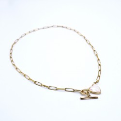 Necklace with heart shaped nacre