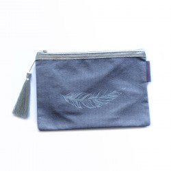 Pochette gris clair, plume argent