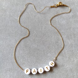 Customizable message necklace
