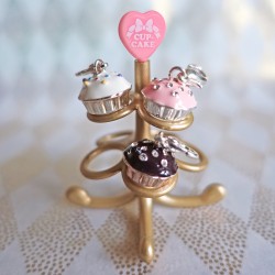 Pink cupcake charm