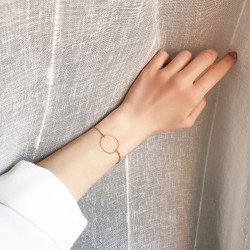 Bracelet with golden ring