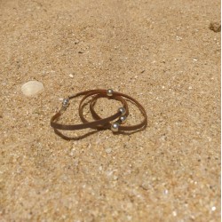 Bracelet en cuir et perles...